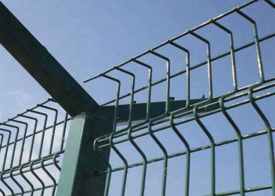 4.0m 5.2m প্লাস্টিক প্রলিপ্ত তারের জাল প্যানেল বিমানবন্দর নিরাপত্তা জাল বেড়া প্যানেল