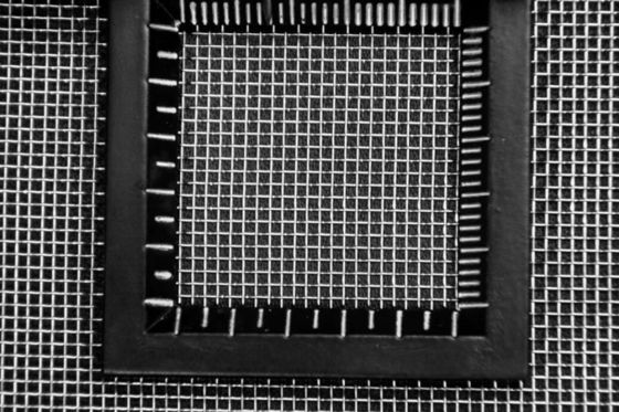 0.5mm Wire Diameter Woven Wire Mesh Screen with Square Aperture Shape for Enhanced Filtration Performance and Twilled Weave