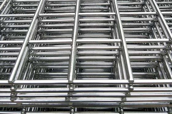 Q195 ওয়েল্ডড ওয়্যার জাল প্যানেল নিম্ন কার্বন ইস্পাত বর্গক্ষেত্র বা আয়তক্ষেত্রাকার গর্ত আকৃতির