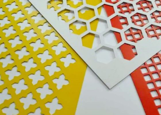 কাস্টম হোল আকৃতি এবং সারফেস চিকিত্সা সহ ছিদ্রযুক্ত ধাতু জাল