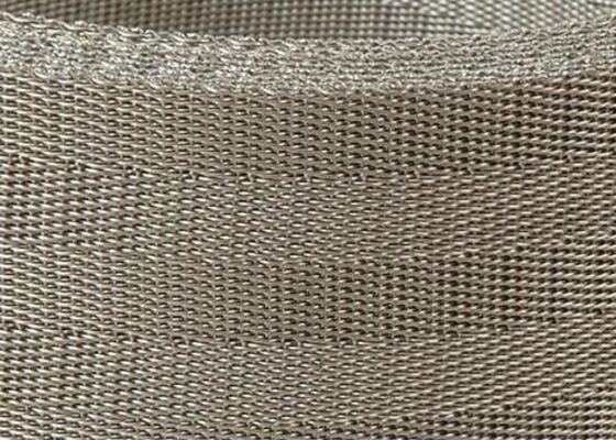 বর্গক্ষেত্রীয় অভ্যন্তরীণ প্রান্তিকতা Woven Wire Mesh Screen Standard Roll 1.22m 30.5m 50m 100m টেকসই ওয়্যার মেশ শিল্প অ্যাপ্লিকেশনের জন্য