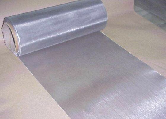 বর্গক্ষেত্রীয় অভ্যন্তরীণ প্রান্তিকতা Woven Wire Mesh Screen Standard Roll 1.22m 30.5m 50m 100m টেকসই ওয়্যার মেশ শিল্প অ্যাপ্লিকেশনের জন্য